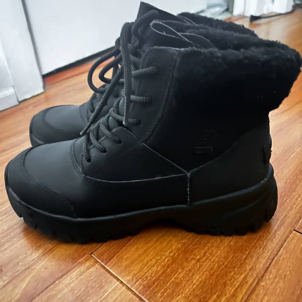 UGG Winter Boots Size 7